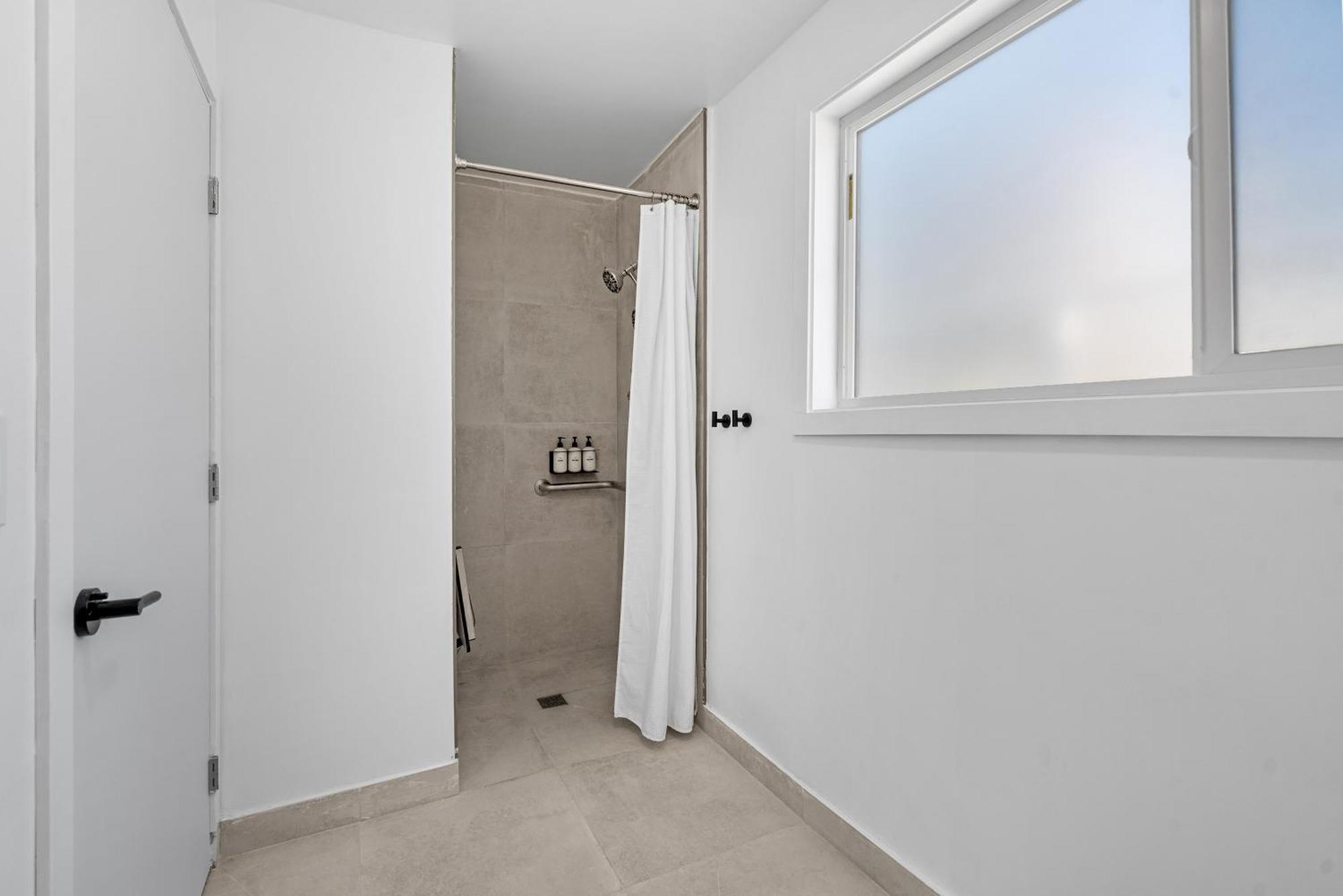 Aliza Hotel Лос Анджелис Екстериор снимка